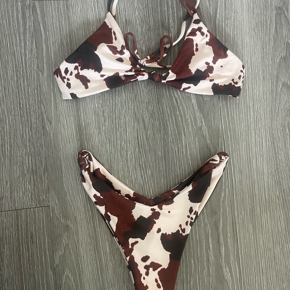 COPY - Skatie cow print Bikini - Picture 2 of 2